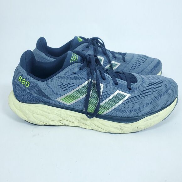 Athletic_Shoes